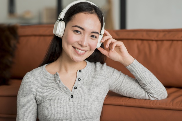 The Perfect Gift for Music Lovers: Why CD Digitization Makes Sense